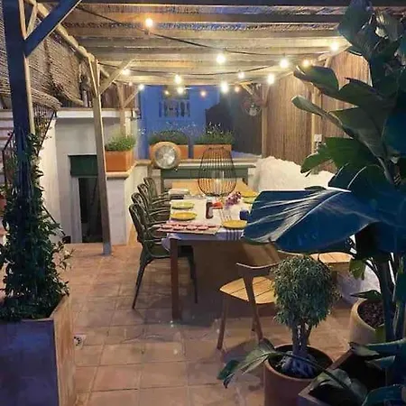 Didi House - Charming In Downtown