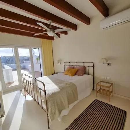 Vakantiehuis Didi House - Charming In Downtown *