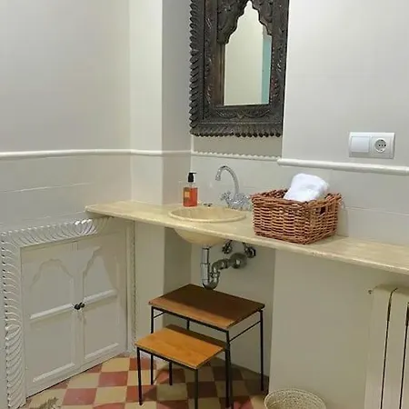 Vakantiehuis Didi House - Charming In Downtown